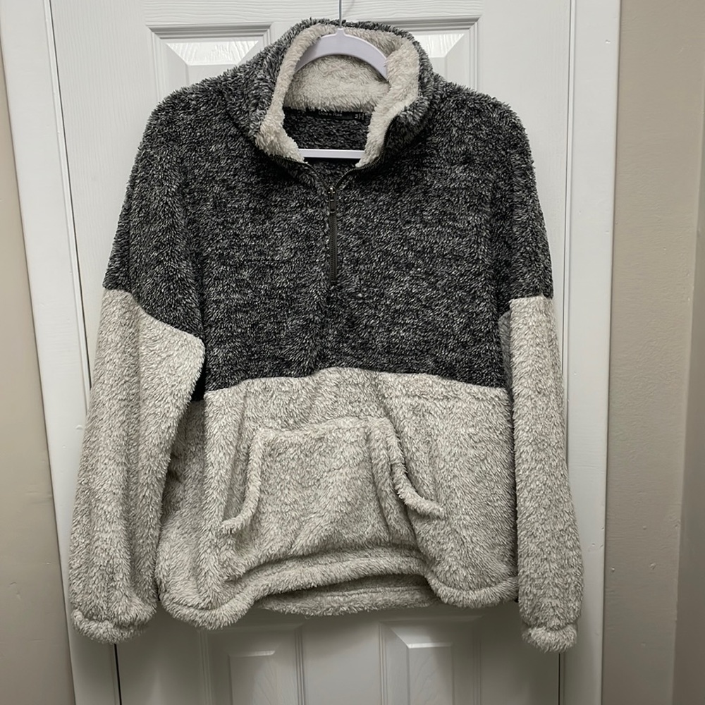 Doe and Rae Medium Sweater
